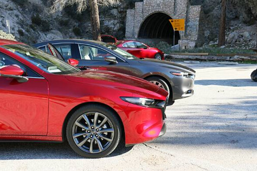 长安马自达次世代MAZDA3昂克赛拉M-TALK | 这款车征服了现役年龄最高的赛车手