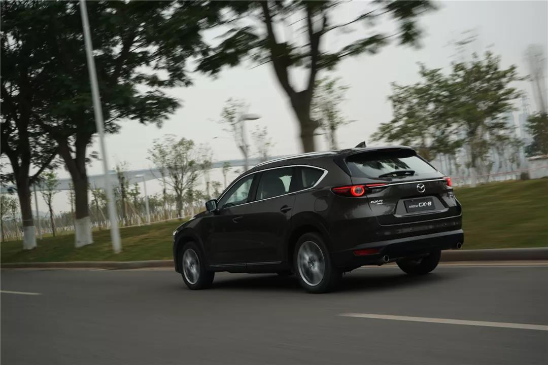 cx-8多少钱，全新cx-8，cx-8空间怎么样，cx-8乘坐感受怎么样